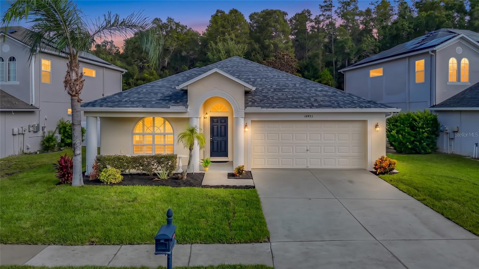 18453 CYPRESS BAY PKWY