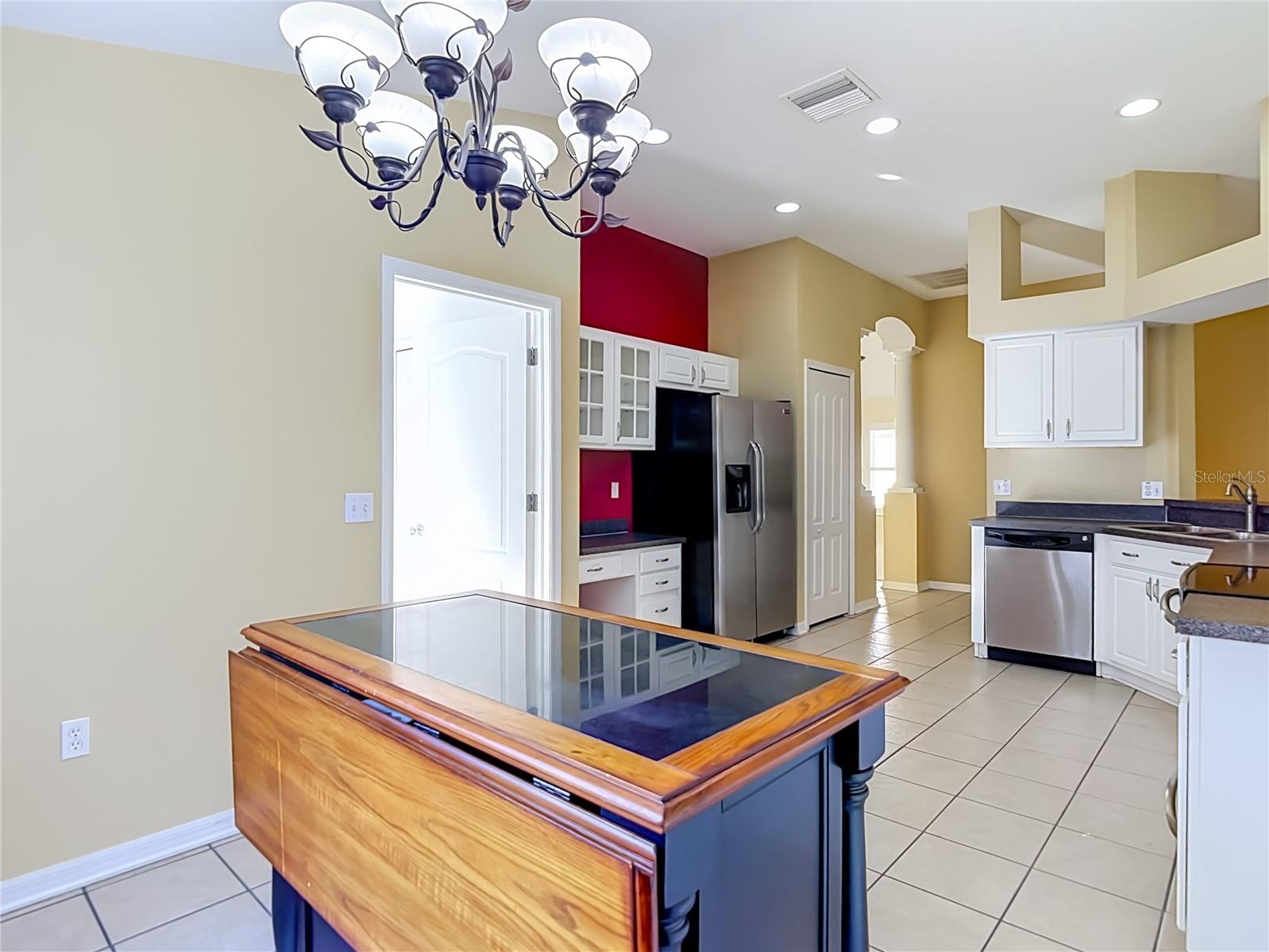 18453 CYPRESS BAY PKWY