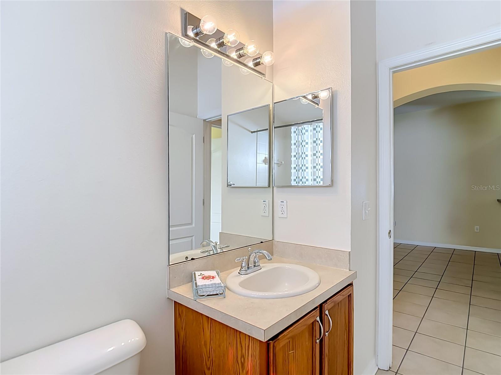 18453 CYPRESS BAY PKWY