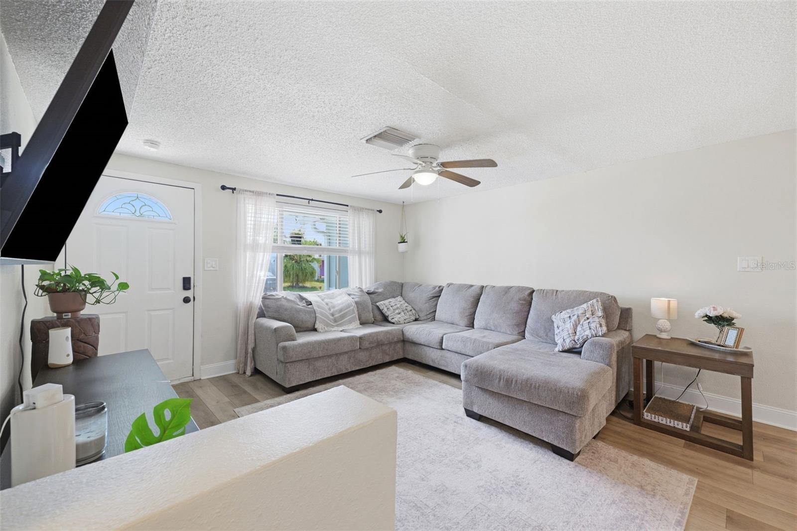 10025 SLEEPY HOLLOW LN