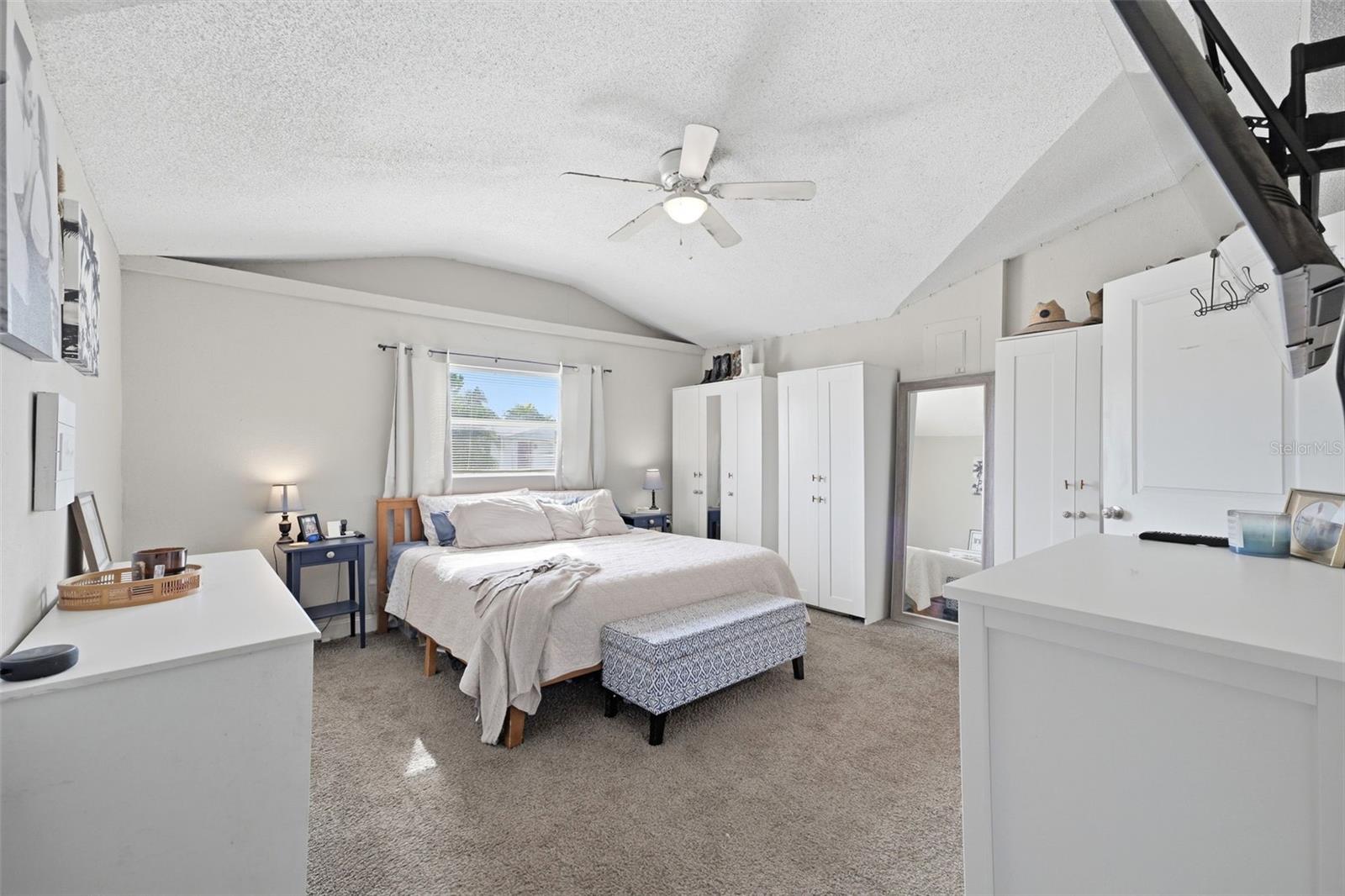 10025 SLEEPY HOLLOW LN