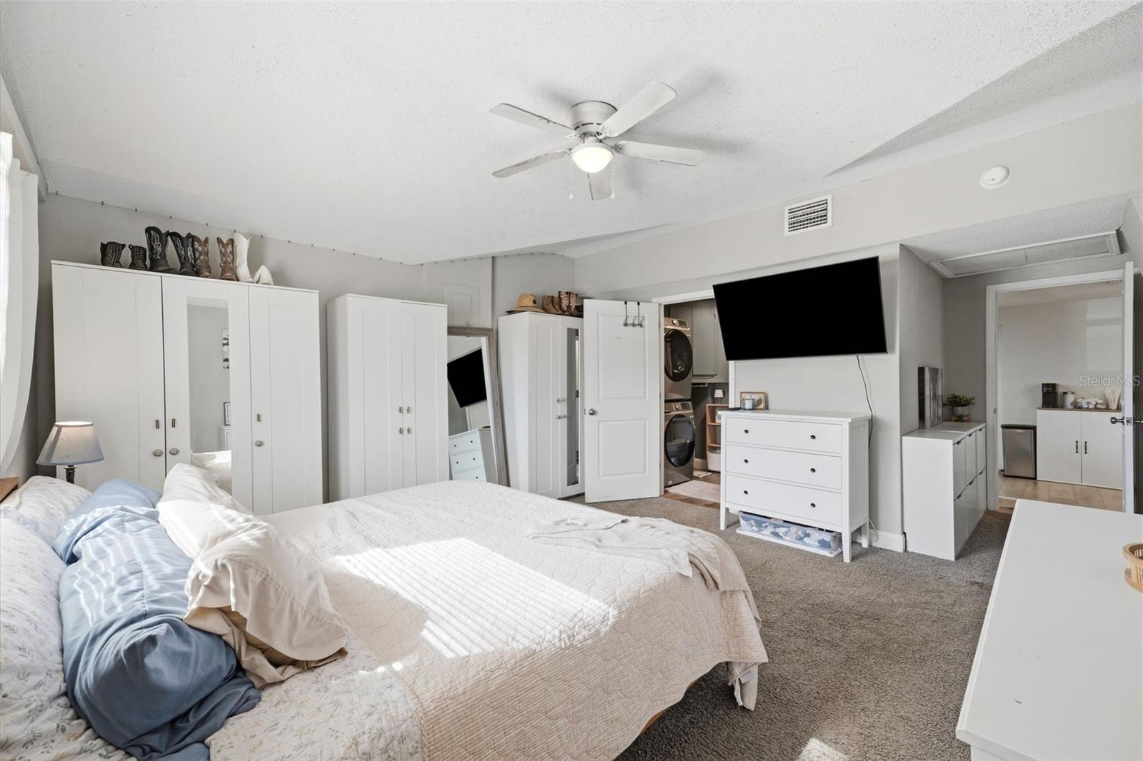 10025 SLEEPY HOLLOW LN