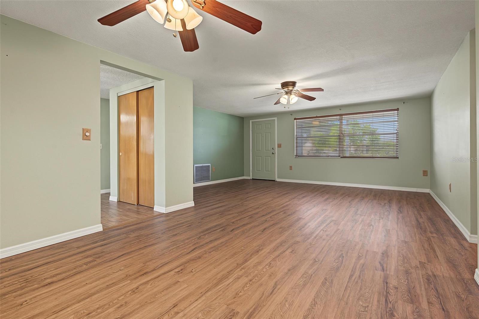 7805 SUE ELLEN DR