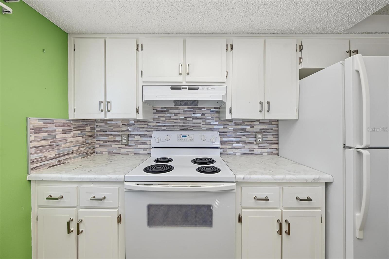 7805 SUE ELLEN DR