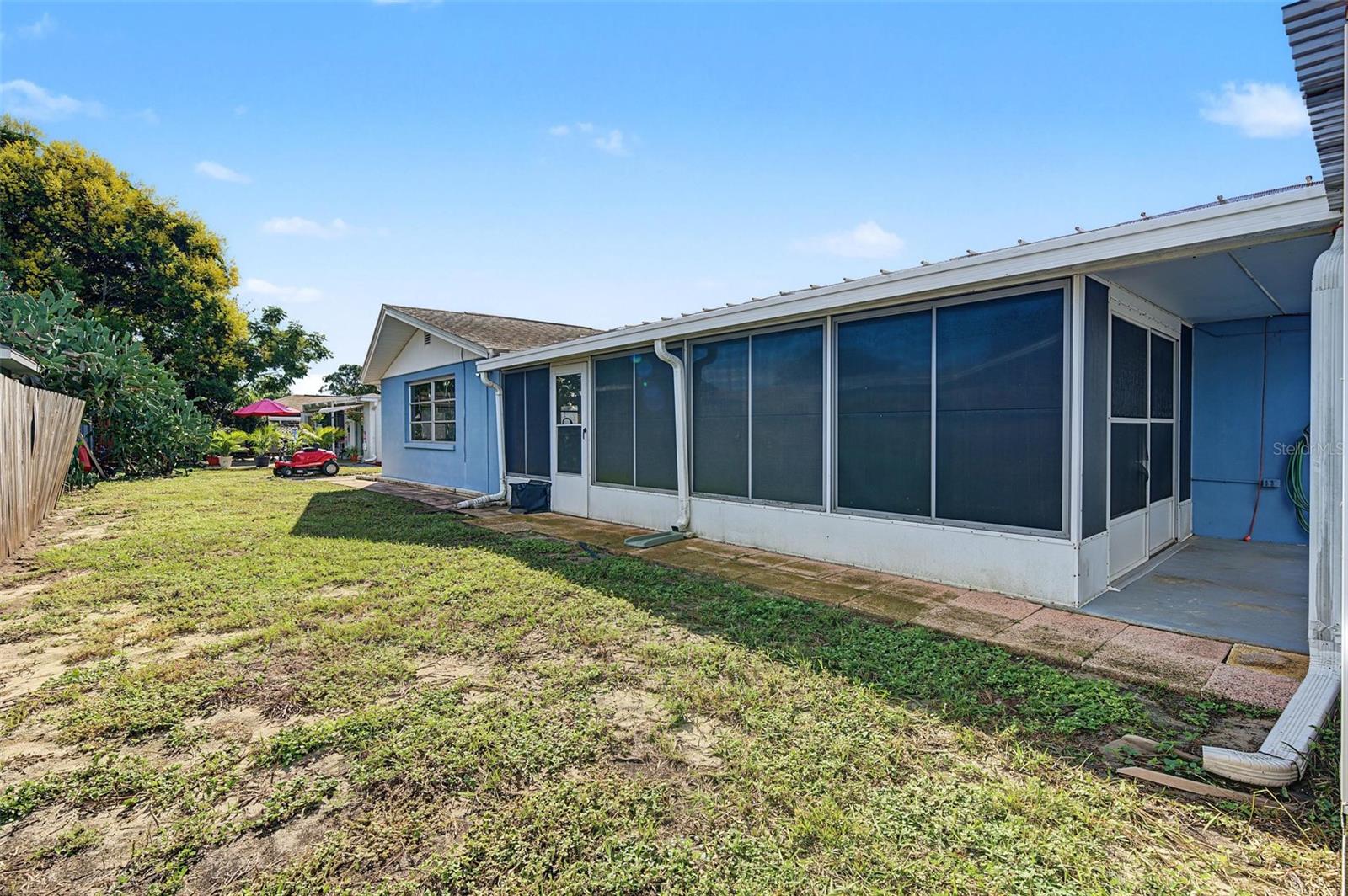 7805 SUE ELLEN DR