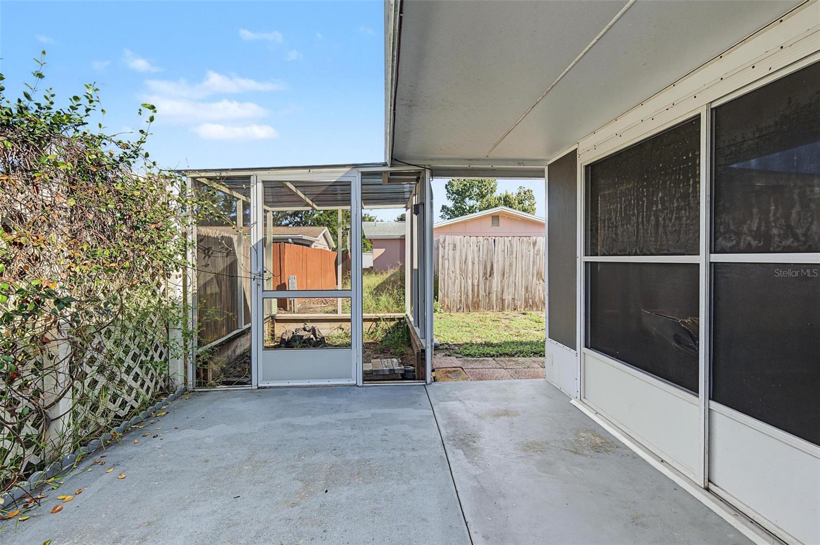 7805 SUE ELLEN DR
