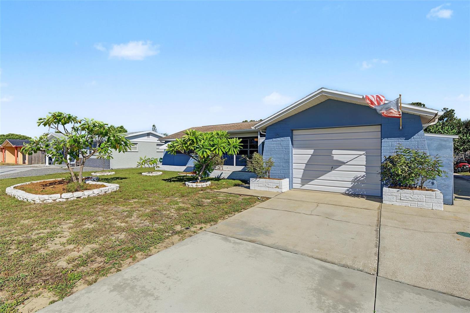 7805 SUE ELLEN DR
