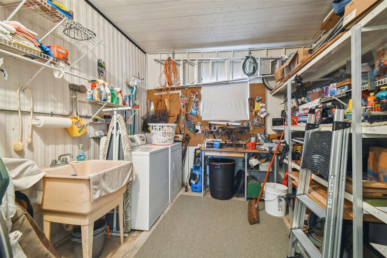 12200 BONANZA DR