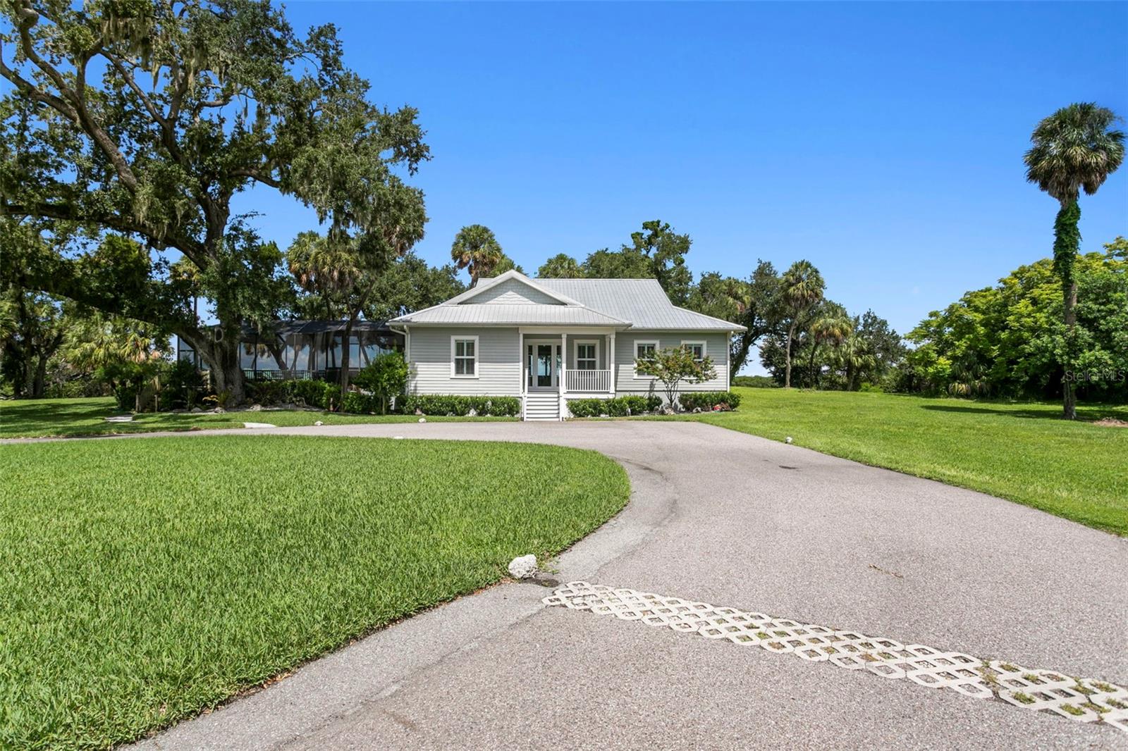 2805 GULF CITY RD