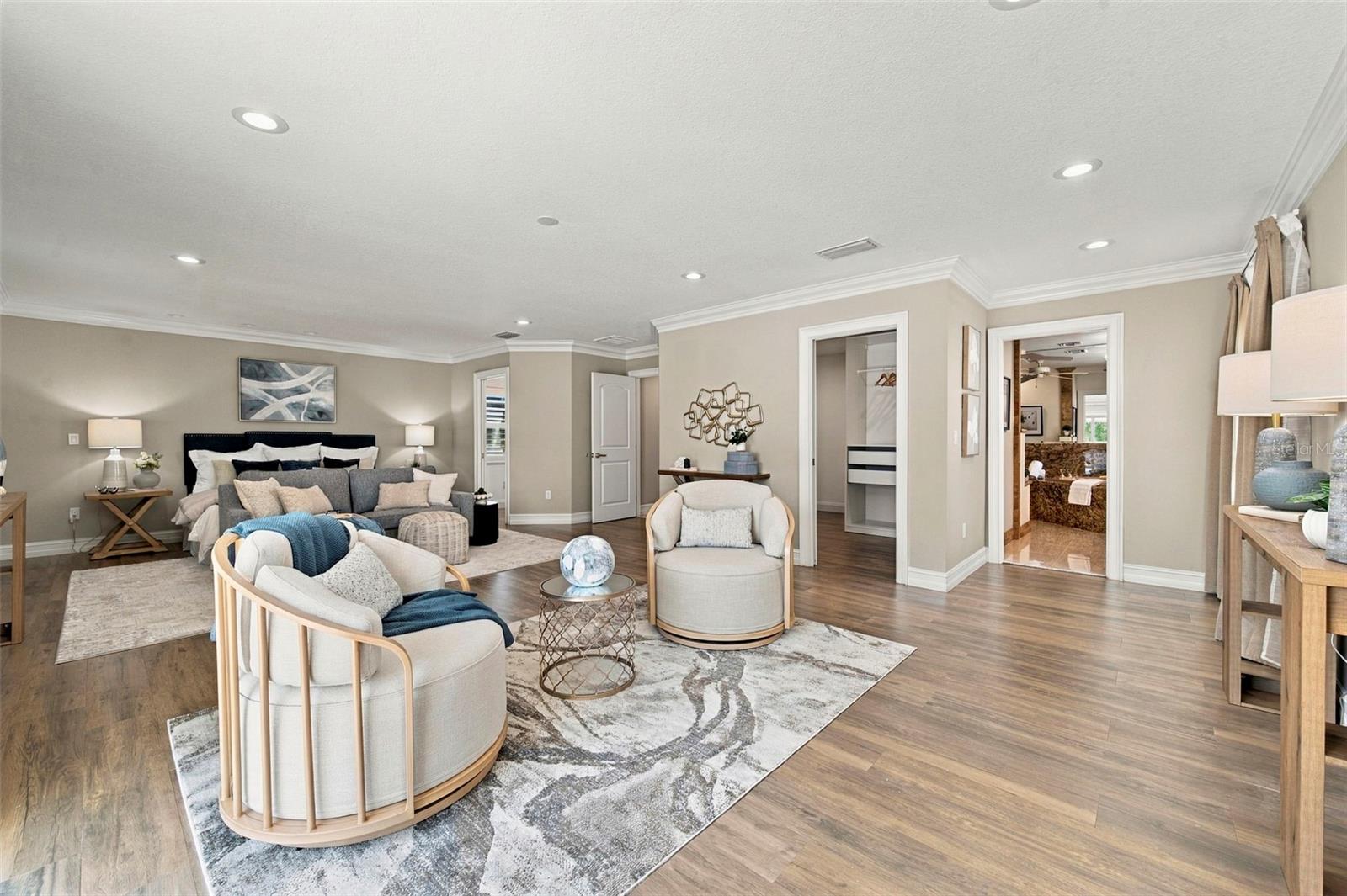 3905 FONTAINEBLEAU DR