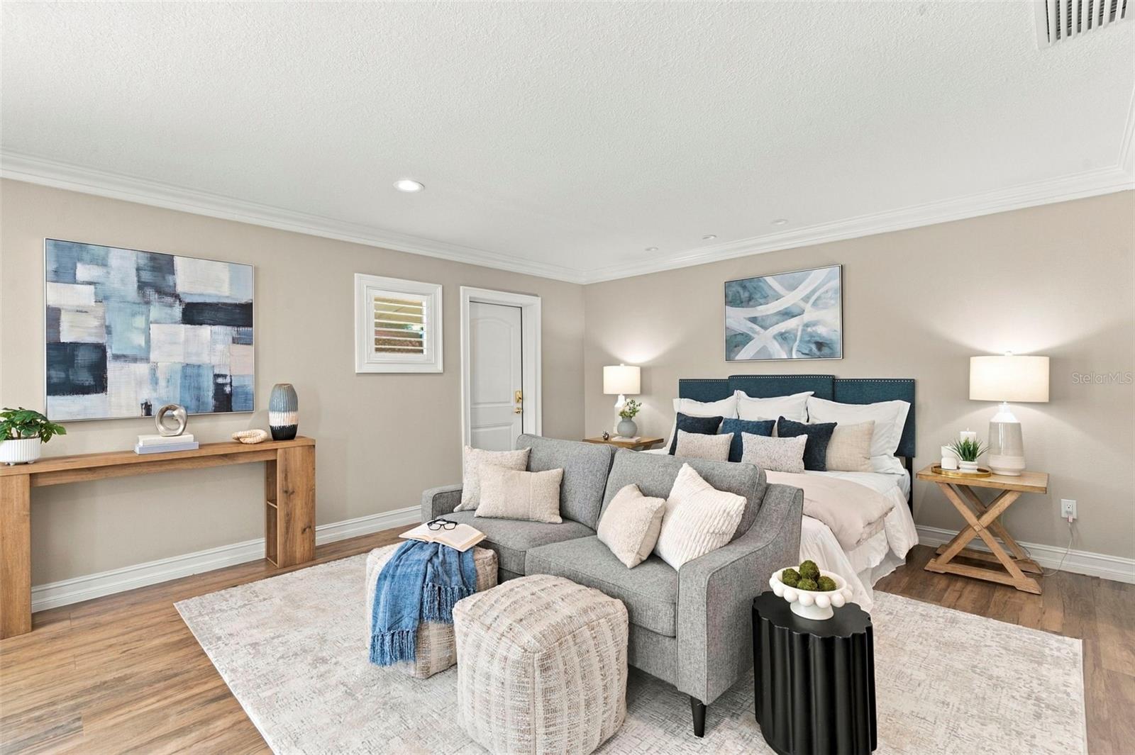3905 FONTAINEBLEAU DR