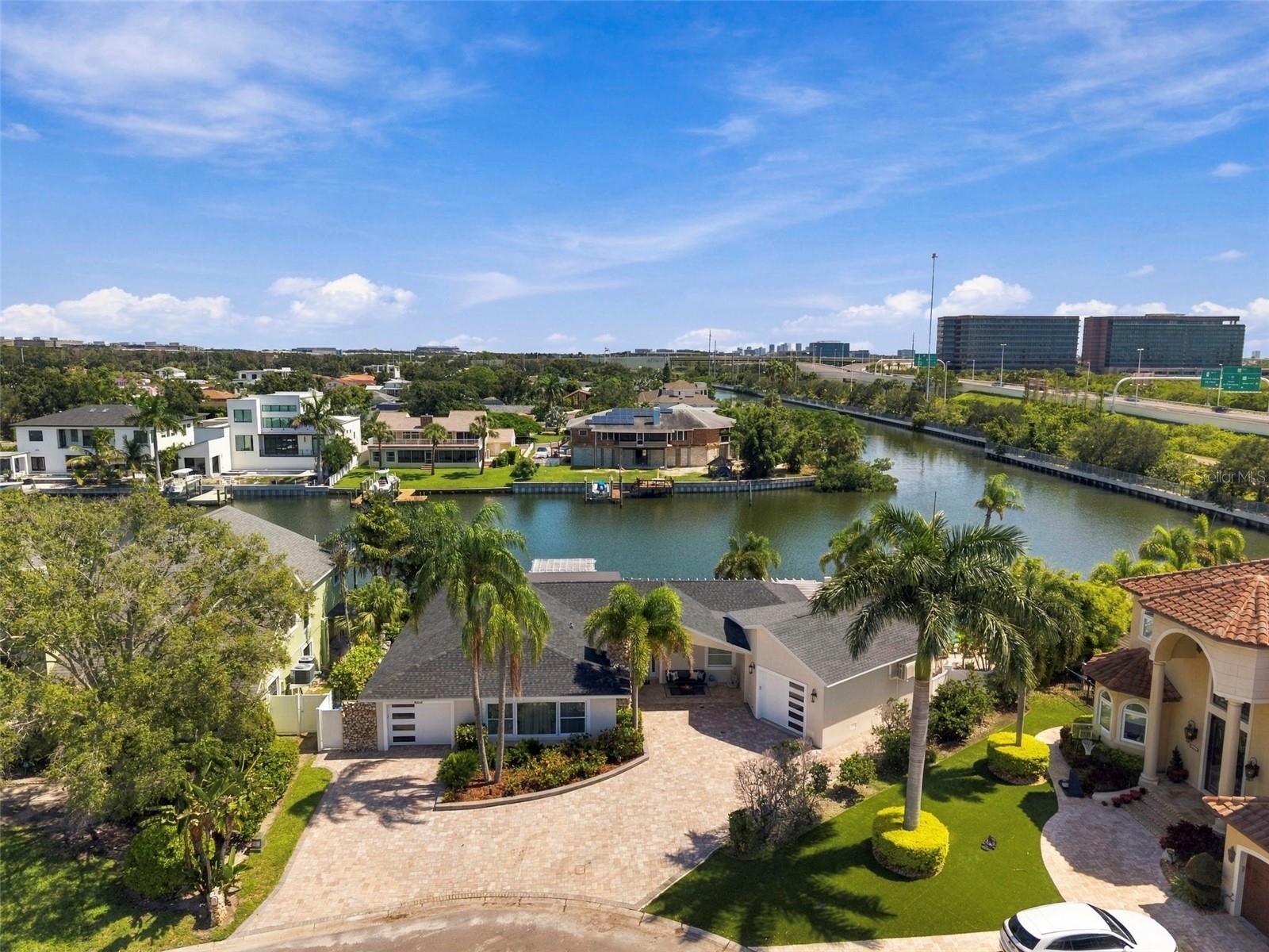 3905 FONTAINEBLEAU DR