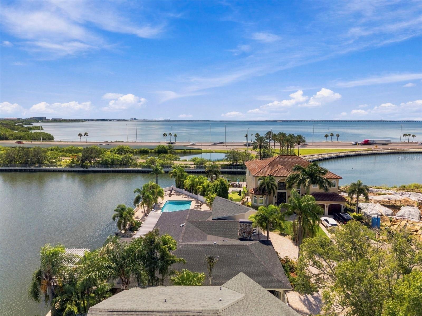 3905 FONTAINEBLEAU DR