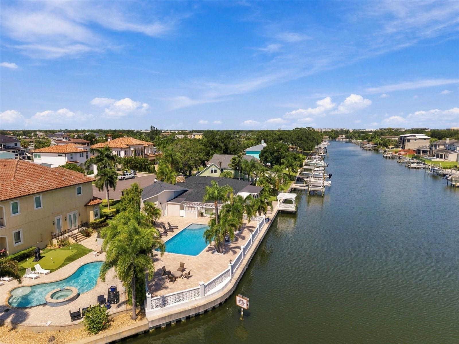 3905 FONTAINEBLEAU DR