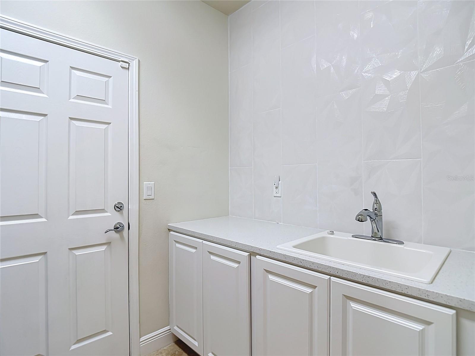 3117 MAJESTIC VIEW DR