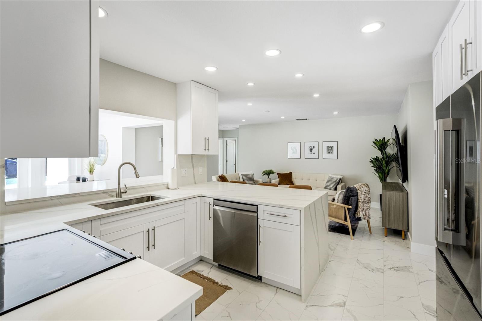 3923 DORAL DR