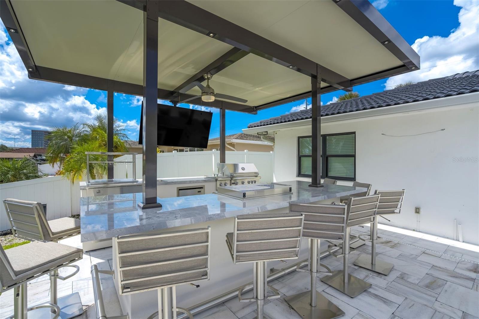 3923 DORAL DR