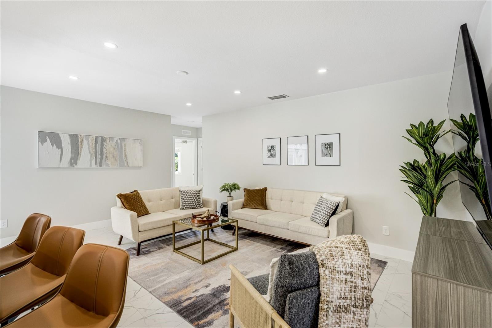 3923 DORAL DR