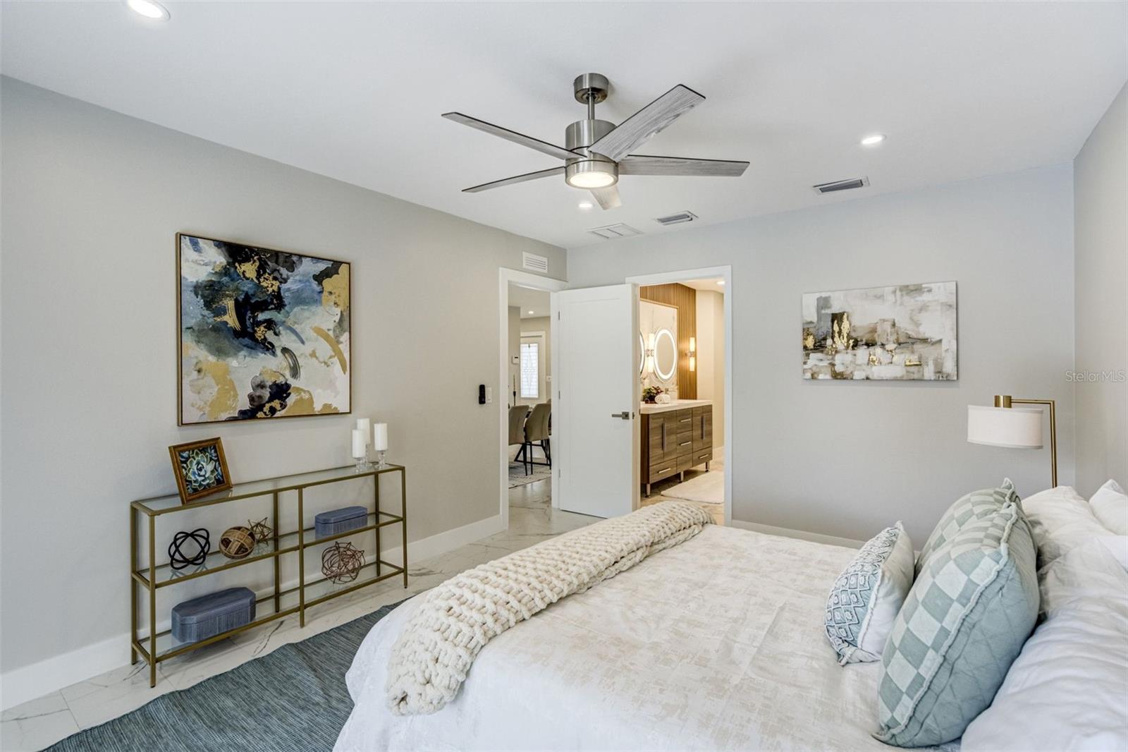 3923 DORAL DR