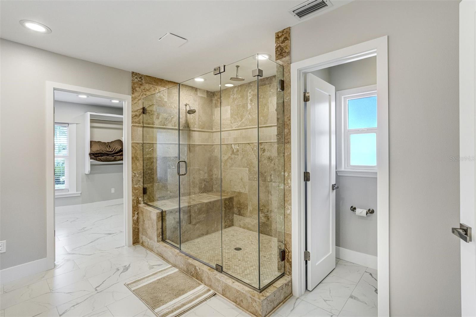 3923 DORAL DR