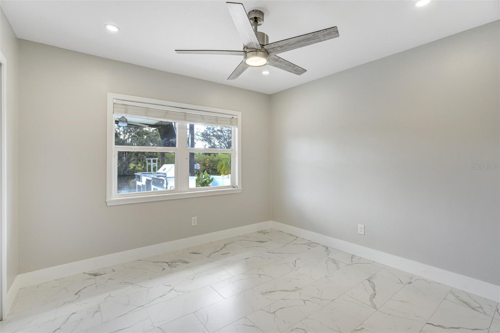 3923 DORAL DR