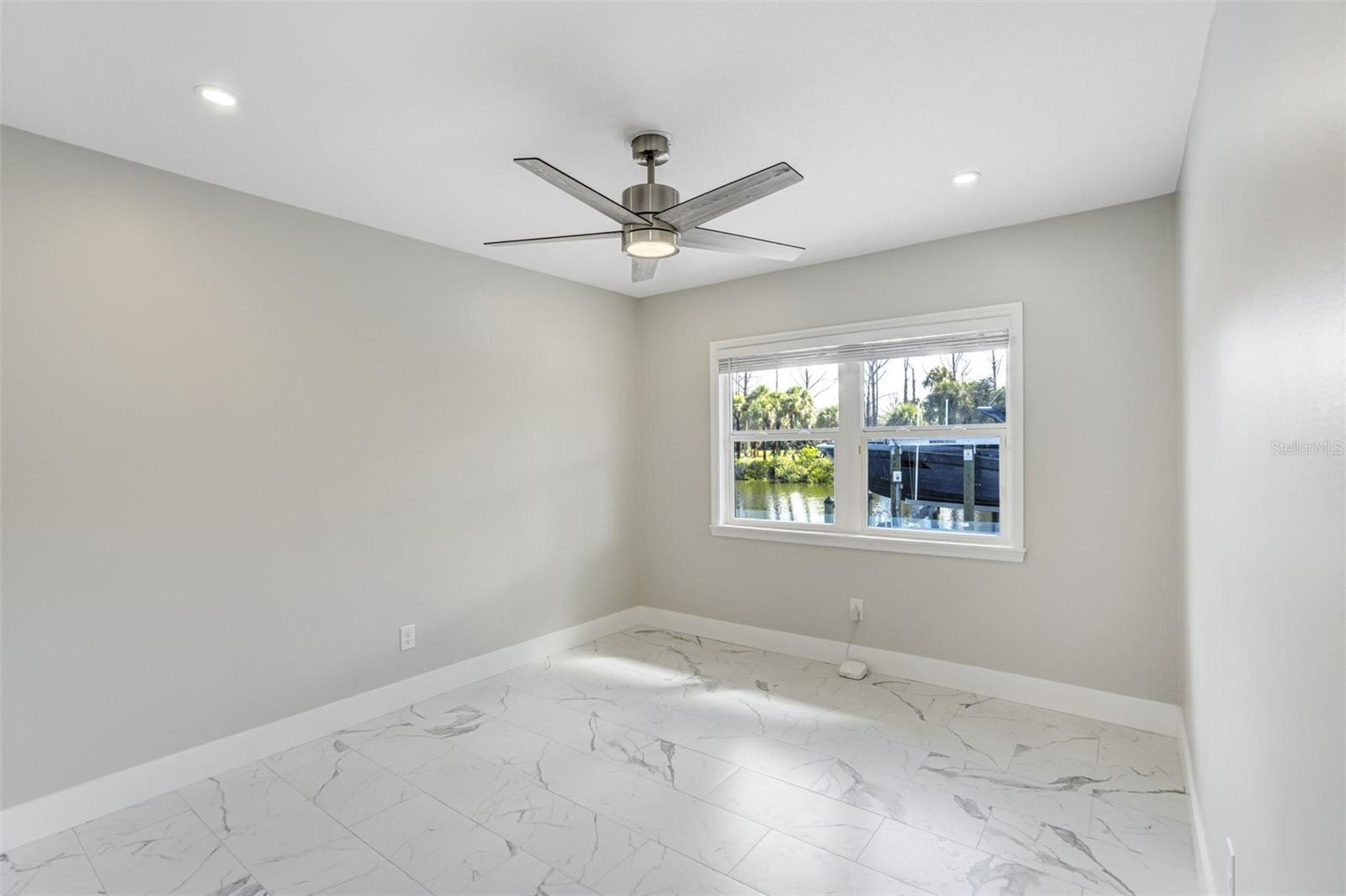 3923 DORAL DR