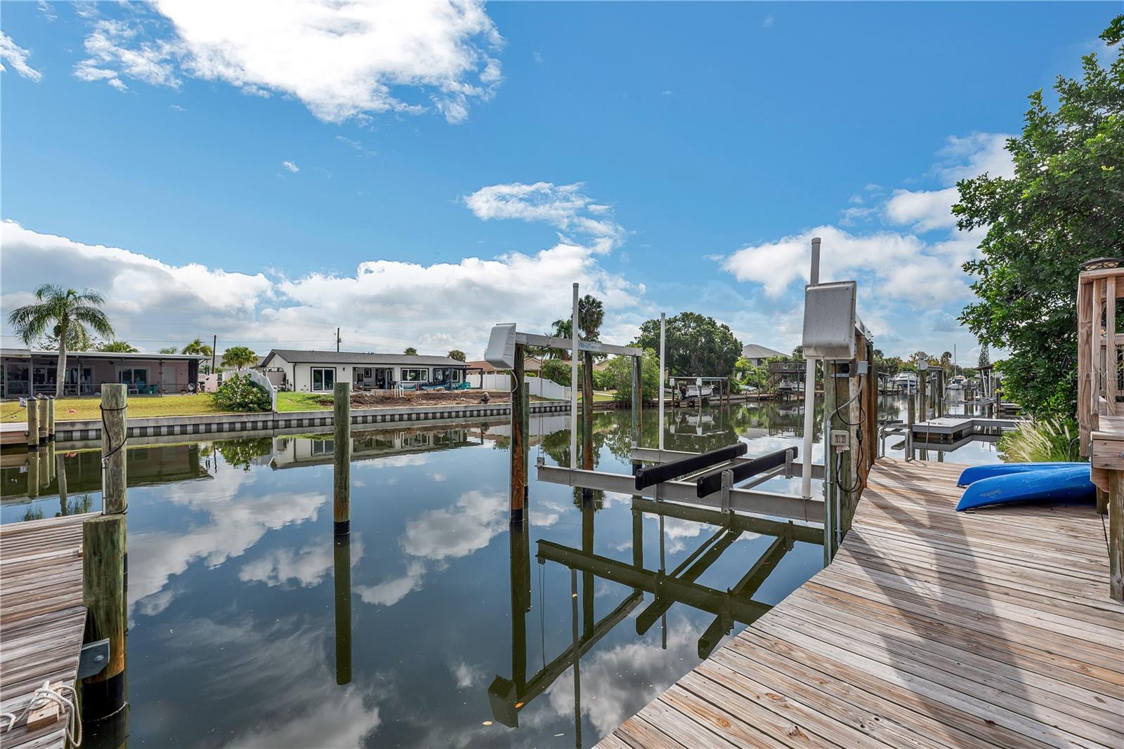 743 KINGSTON CT