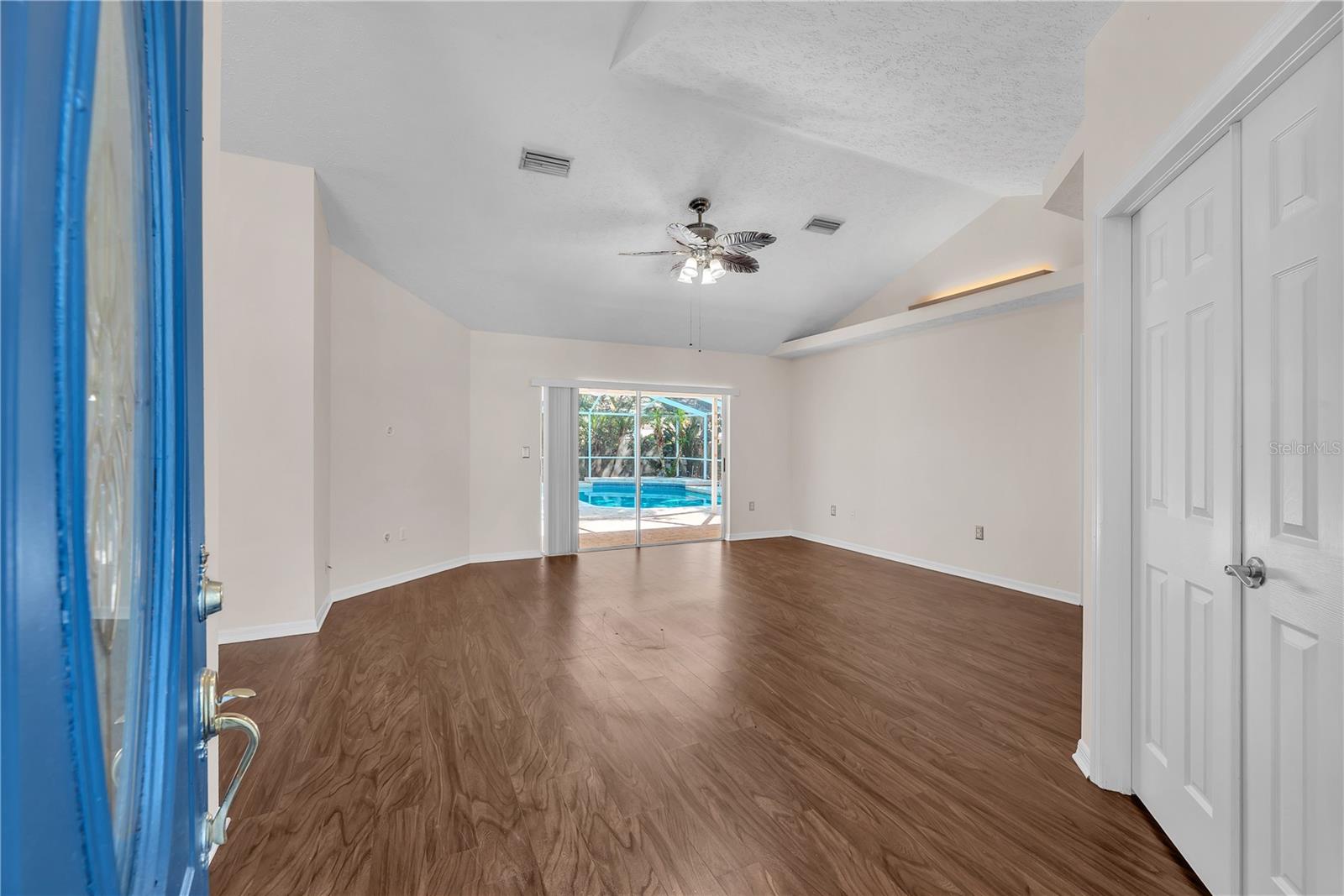4008 EAGLES NEST DR