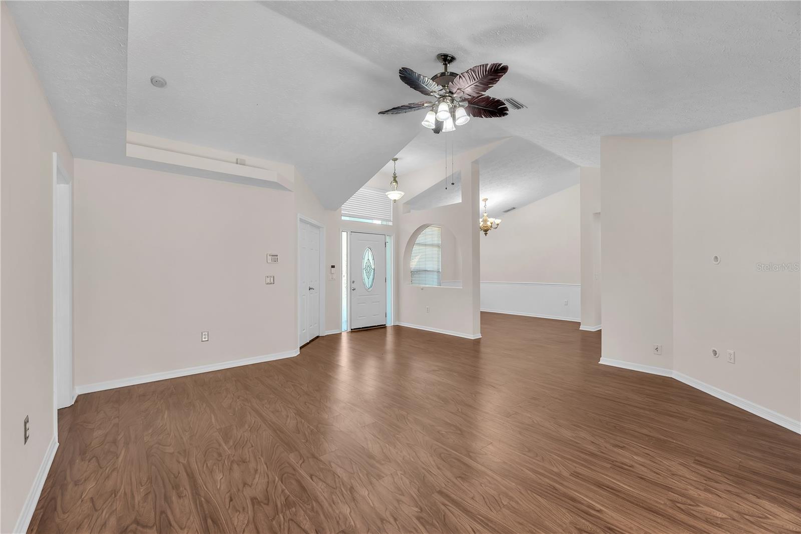 4008 EAGLES NEST DR