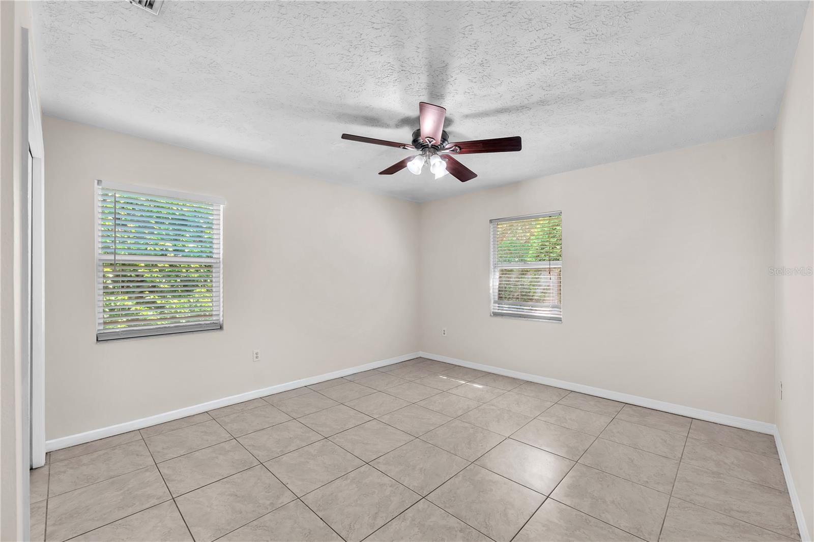 4008 EAGLES NEST DR