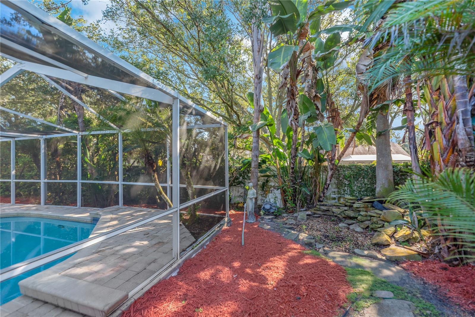 4008 EAGLES NEST DR