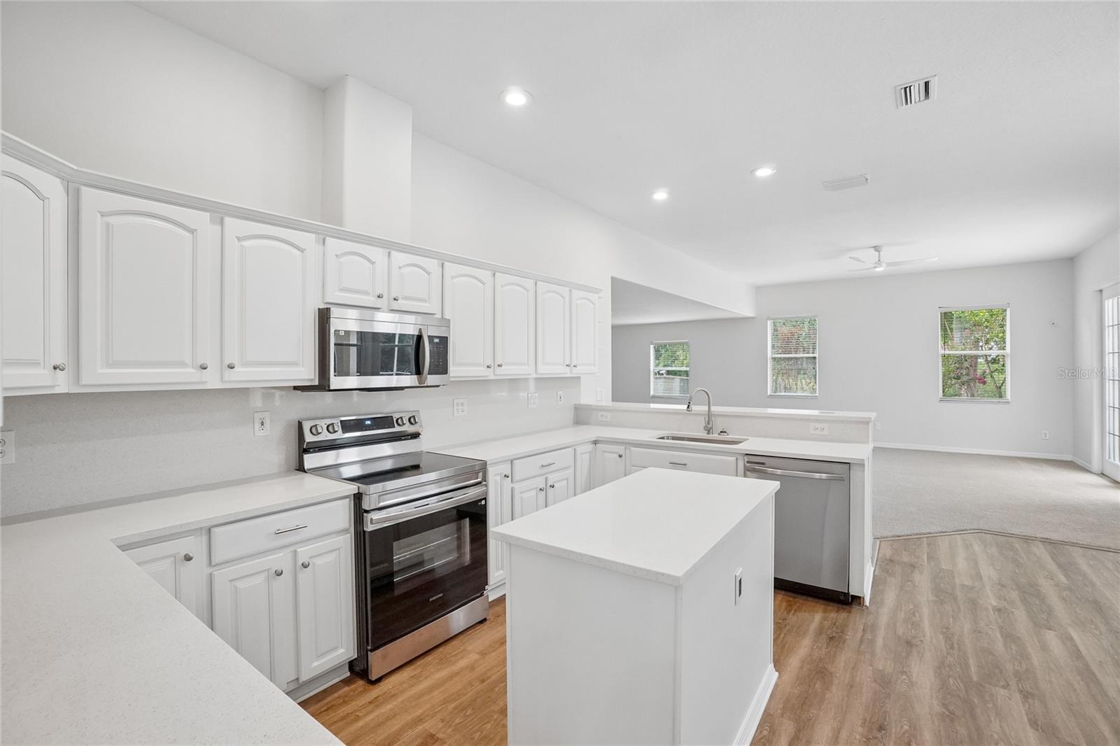 17718 CRYSTAL COVE PL
