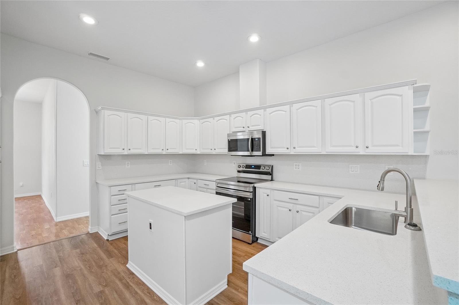 17718 CRYSTAL COVE PL