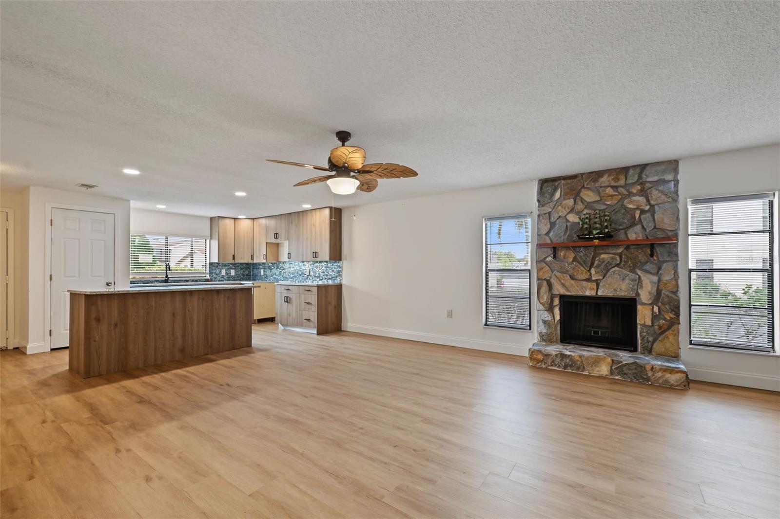 9930 EAGLES POINT CIR #1