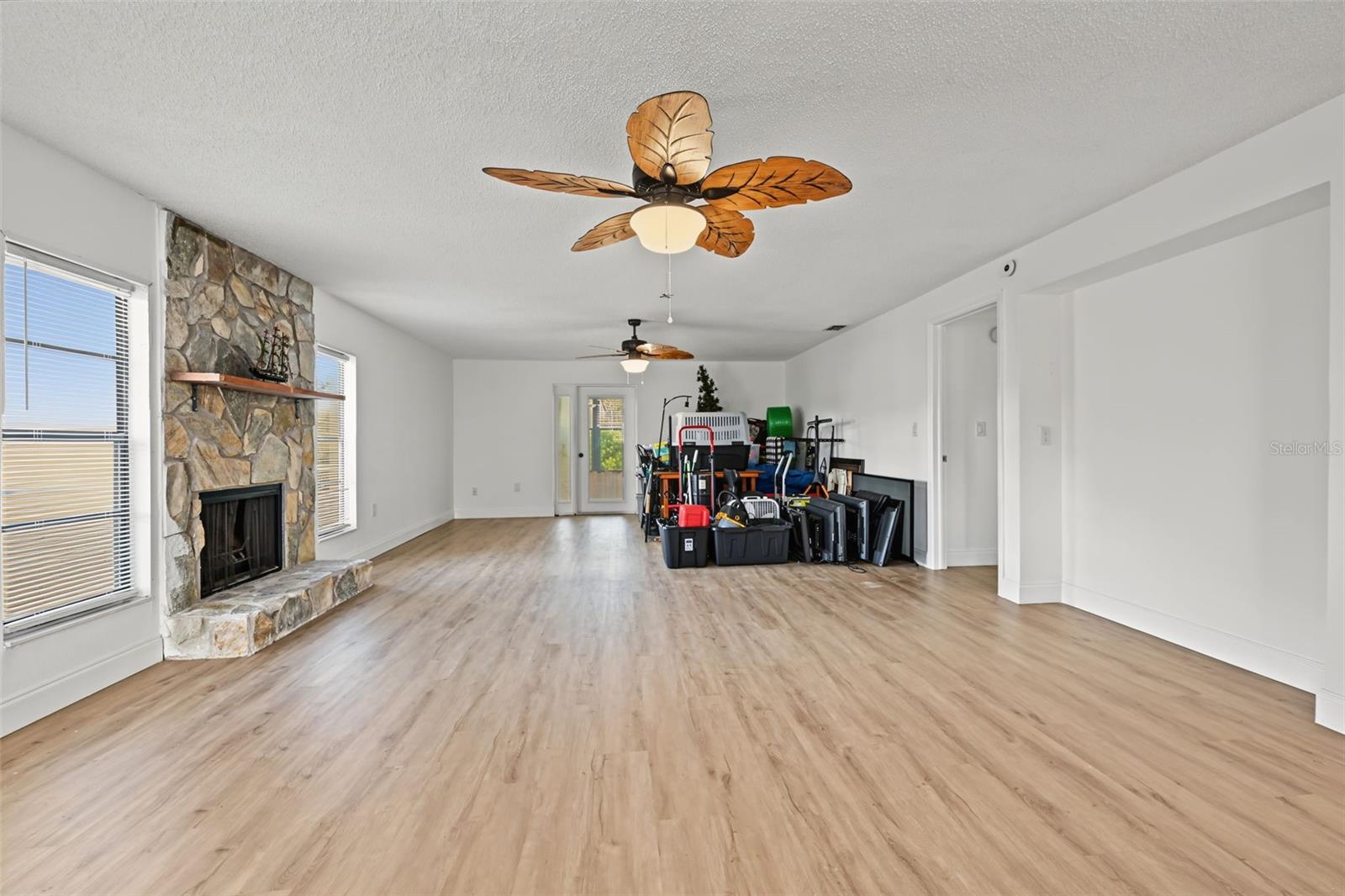 9930 EAGLES POINT CIR #1