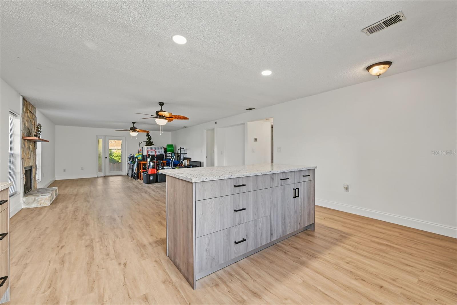 9930 EAGLES POINT CIR #1