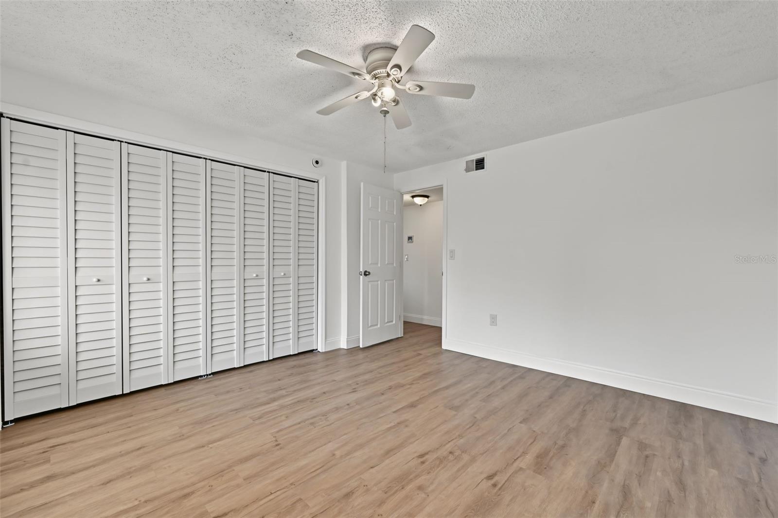 9930 EAGLES POINT CIR #1