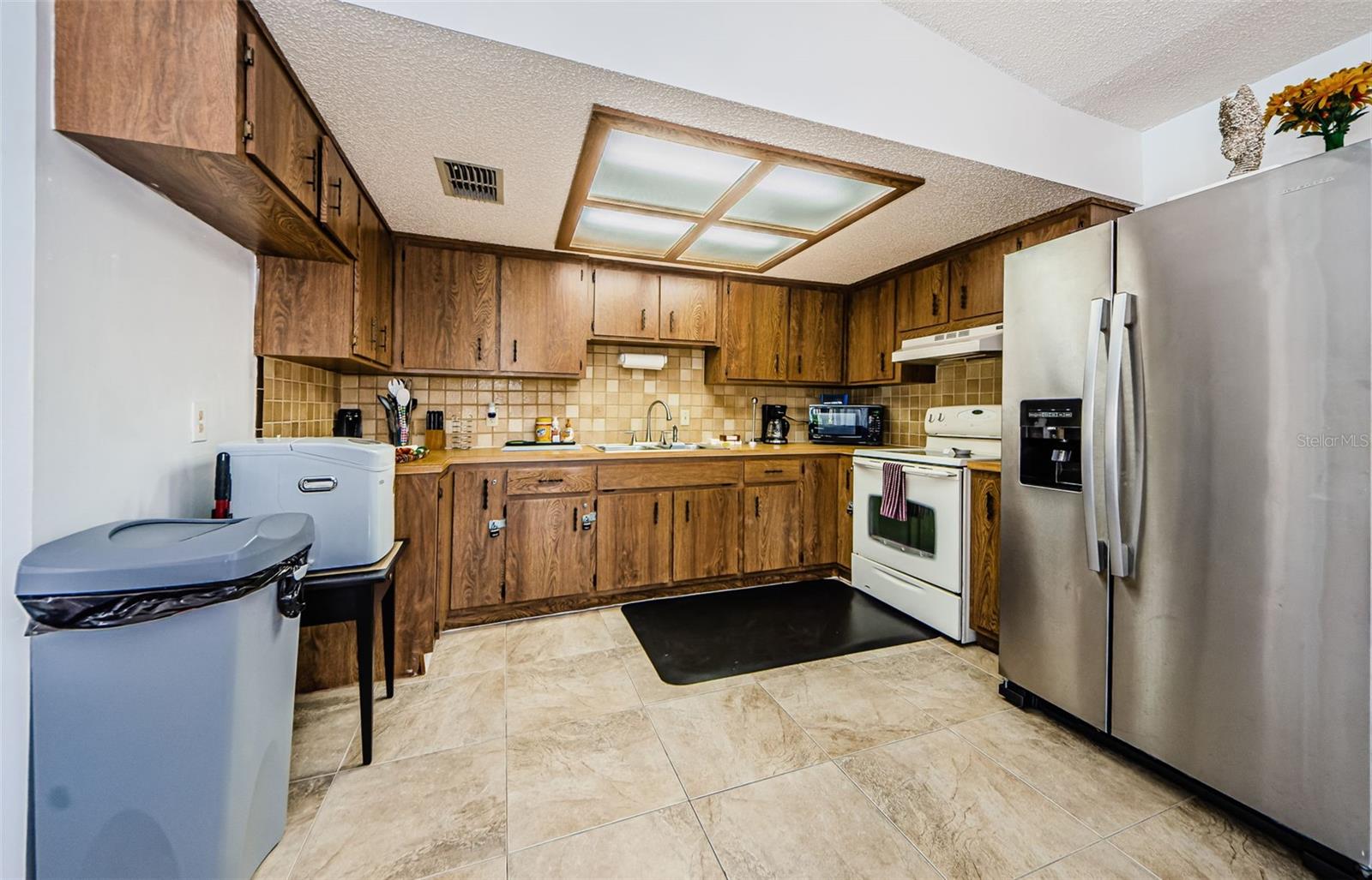9930 EAGLES POINT CIR #1