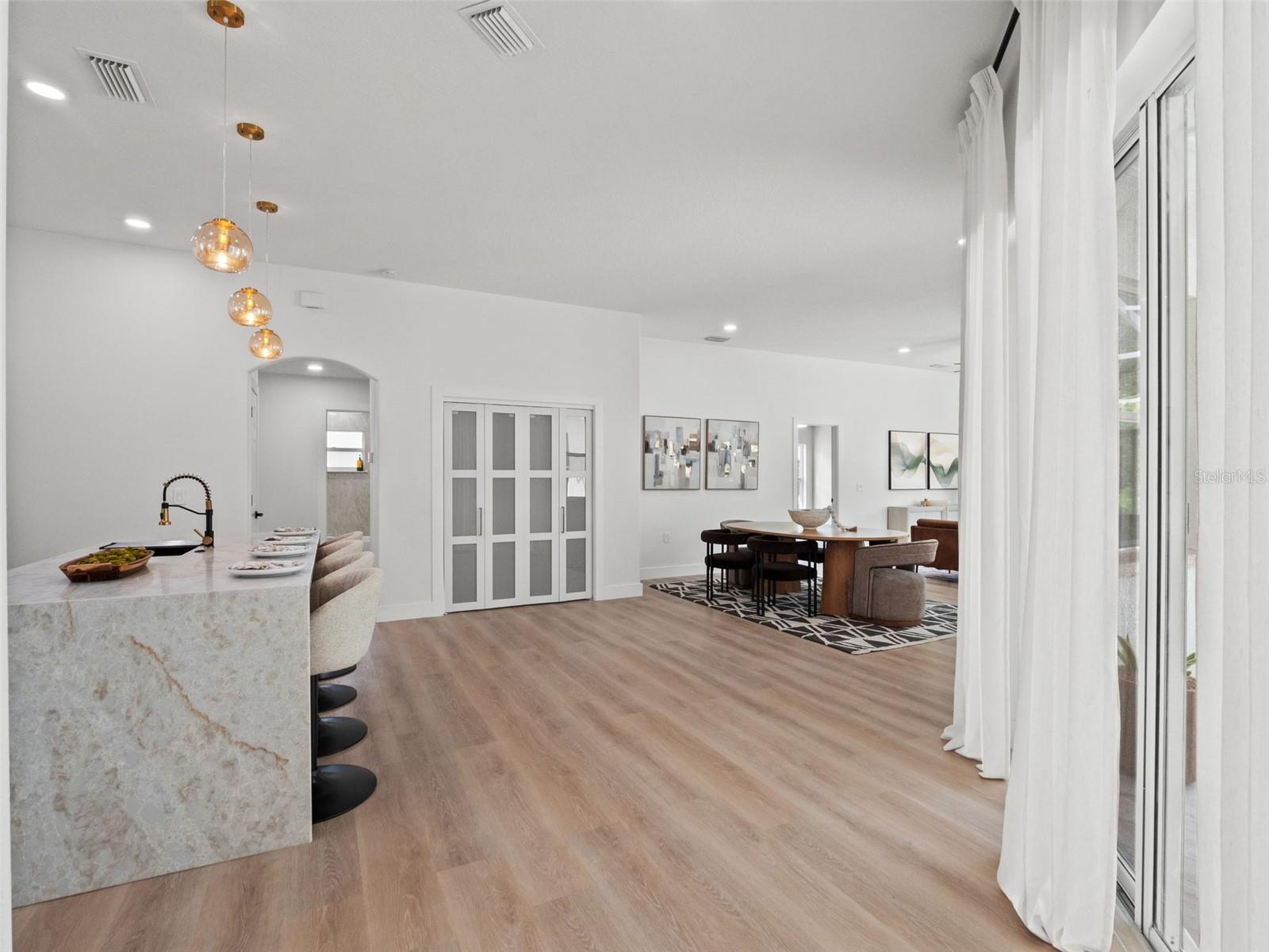 6111 HERONCREST CT