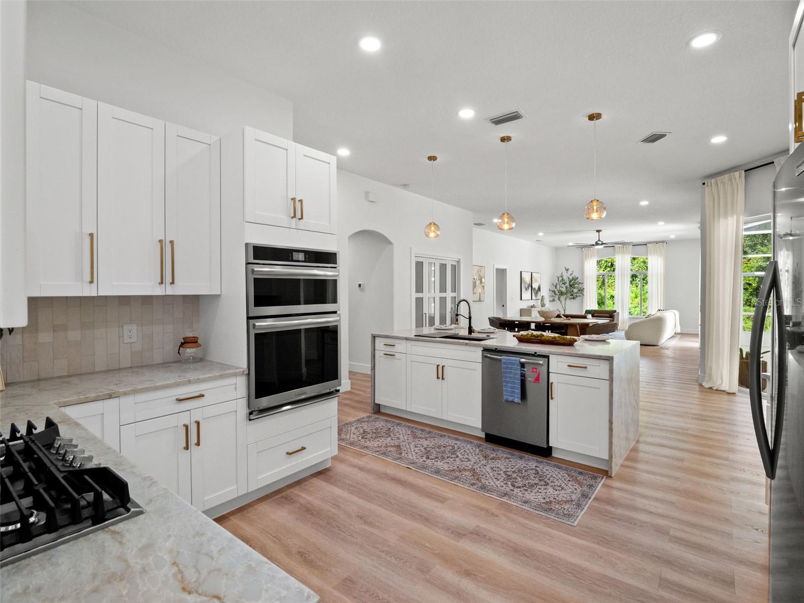 6111 HERONCREST CT