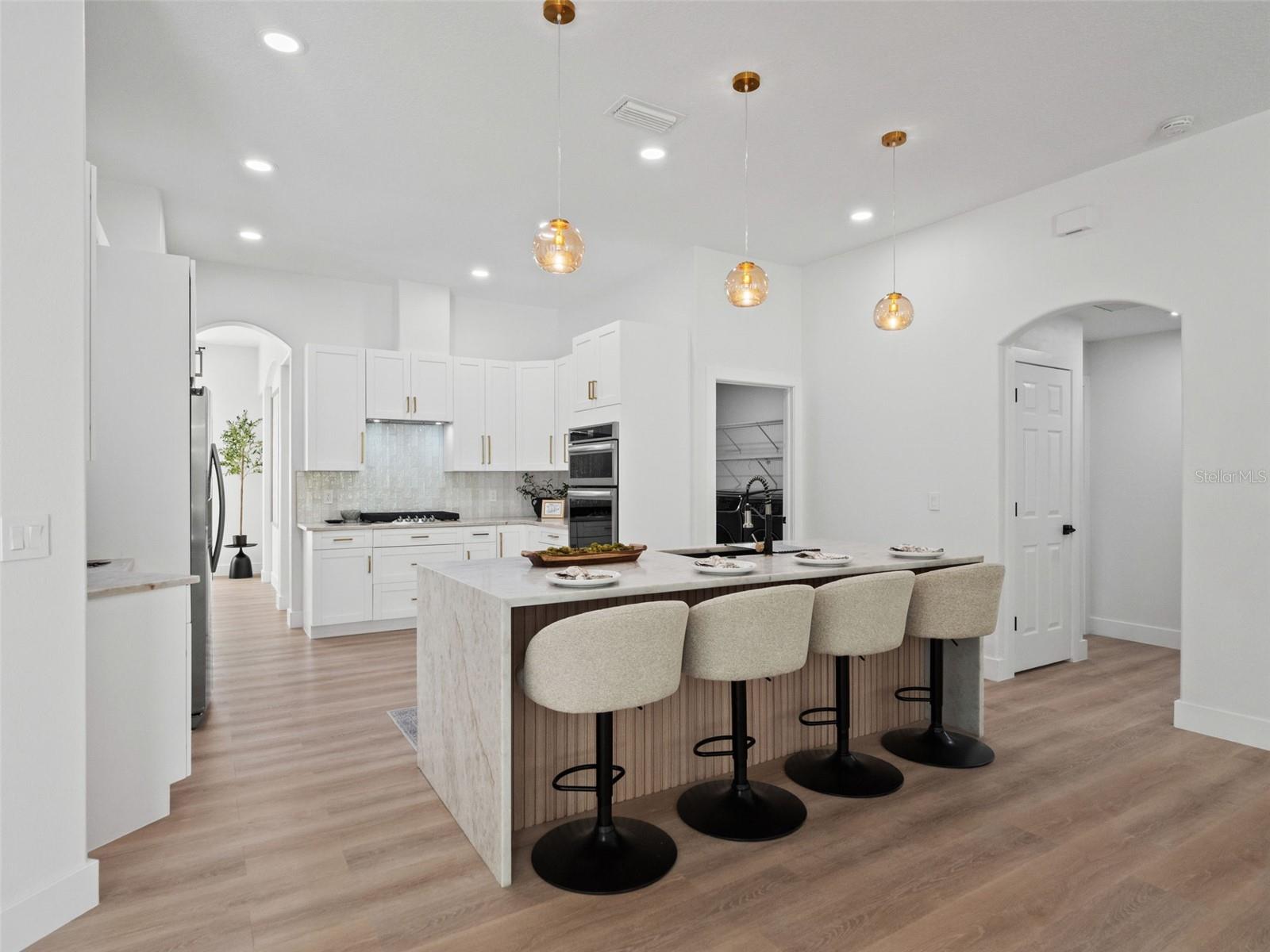 6111 HERONCREST CT