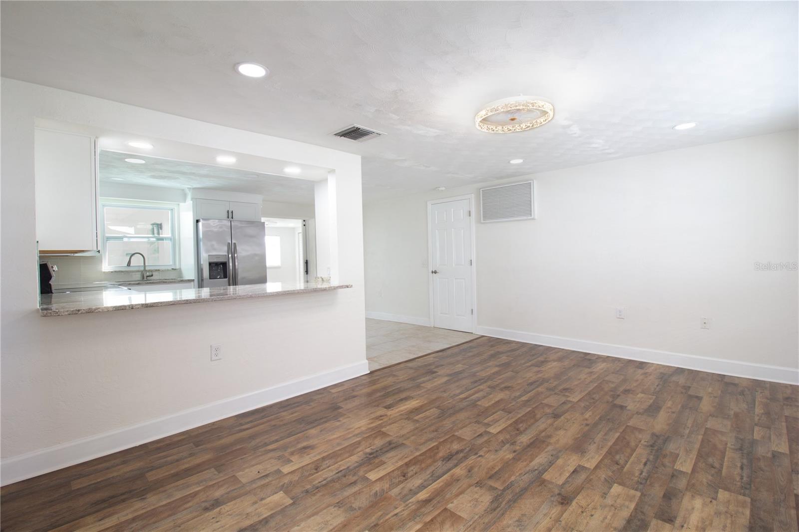 1408 JENNINGS DR