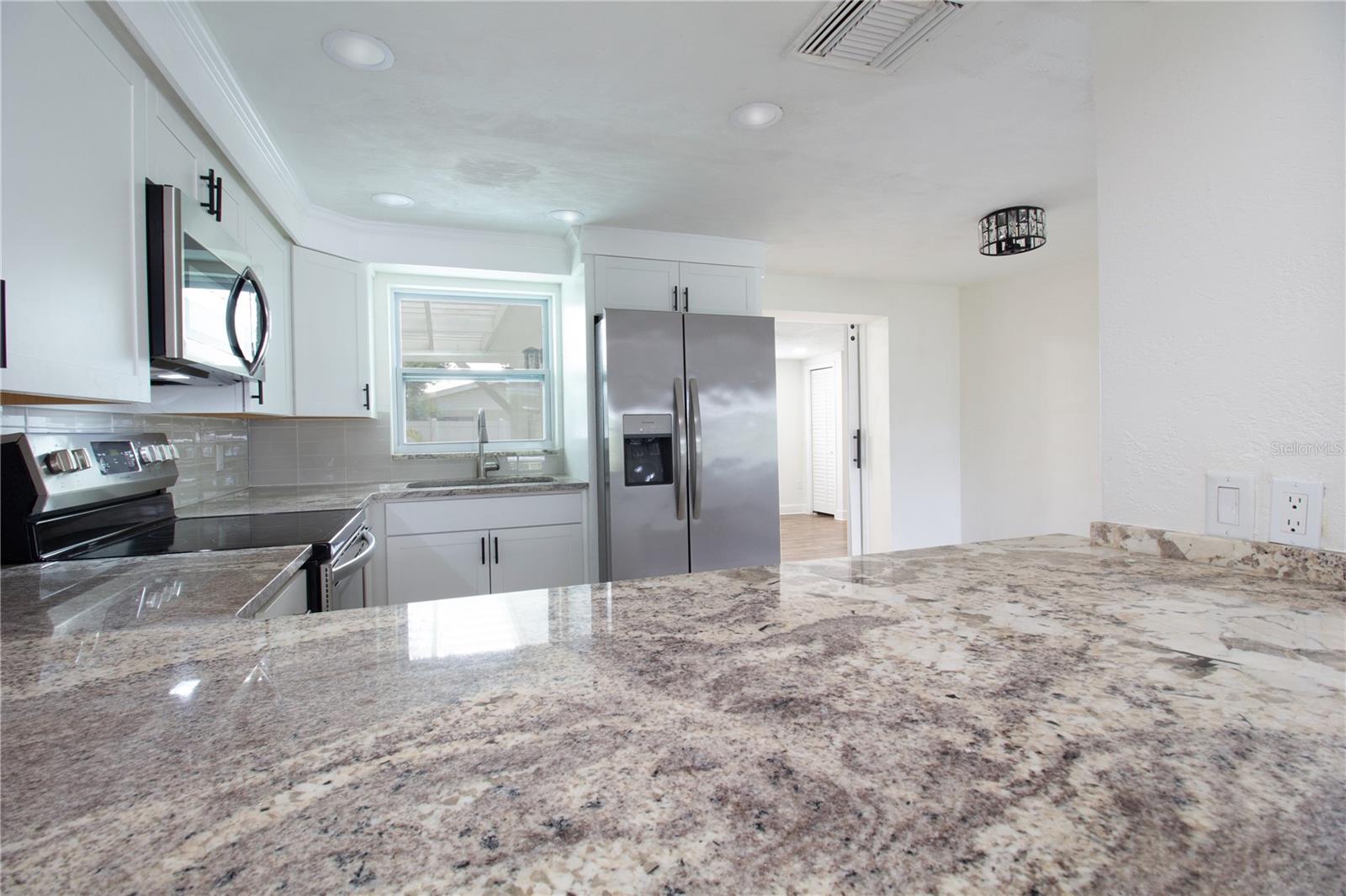 1408 JENNINGS DR