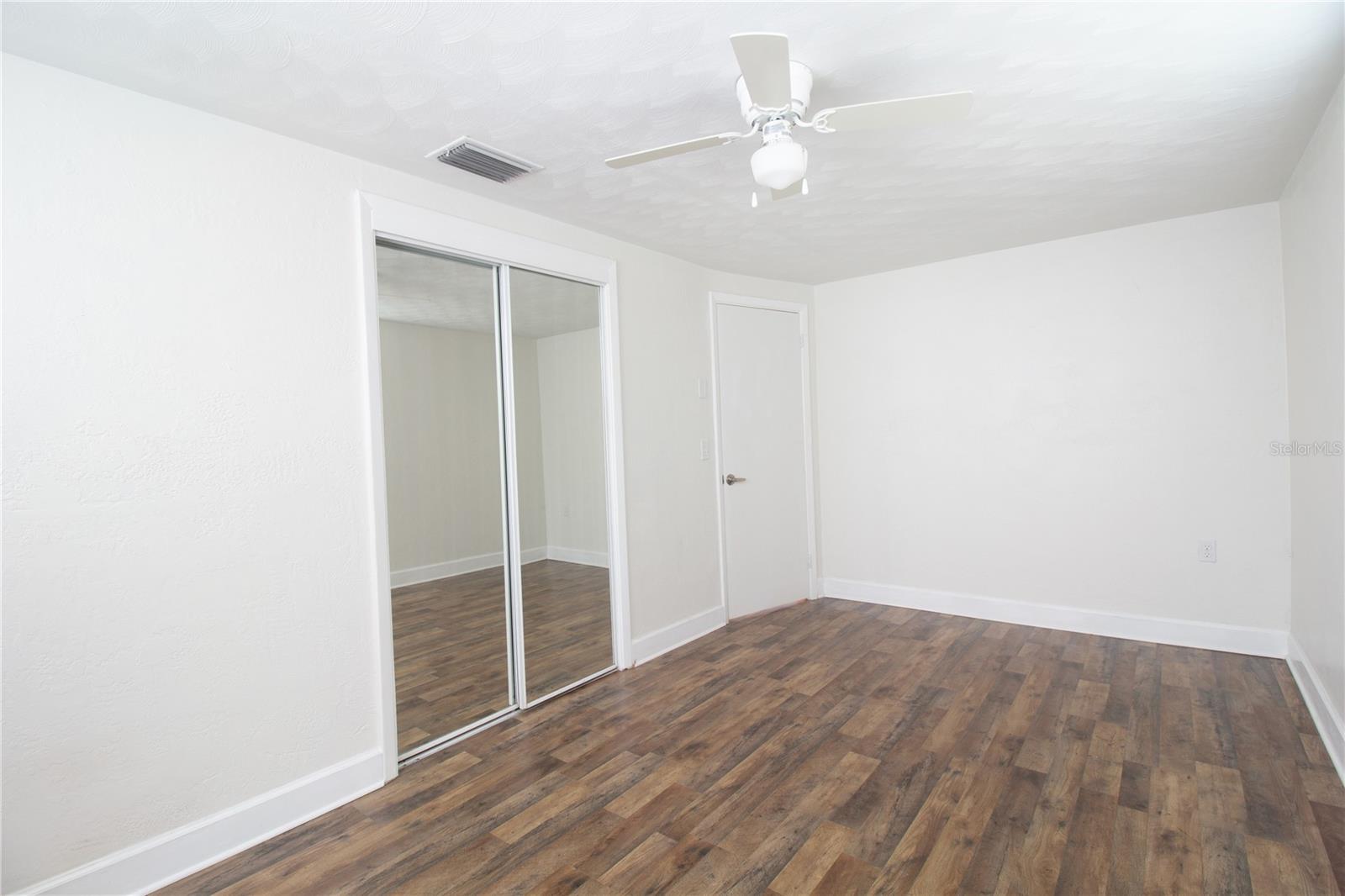 1408 JENNINGS DR