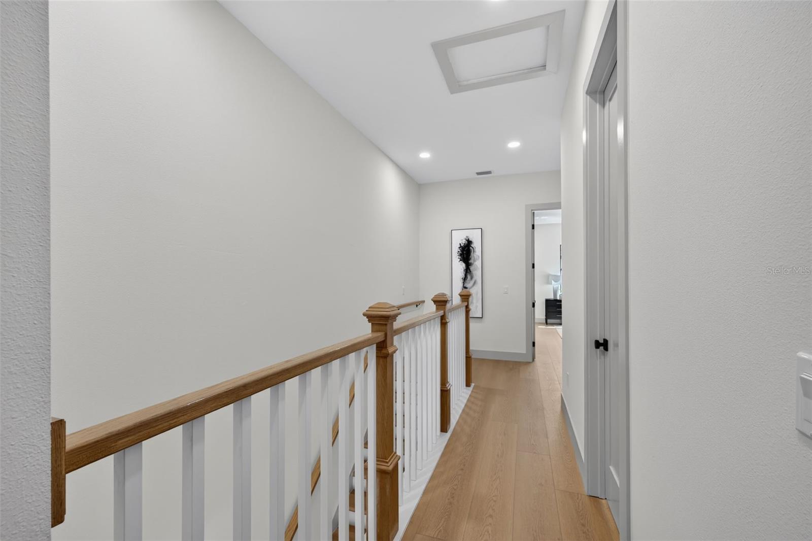 1207 E ELLICOTT ST