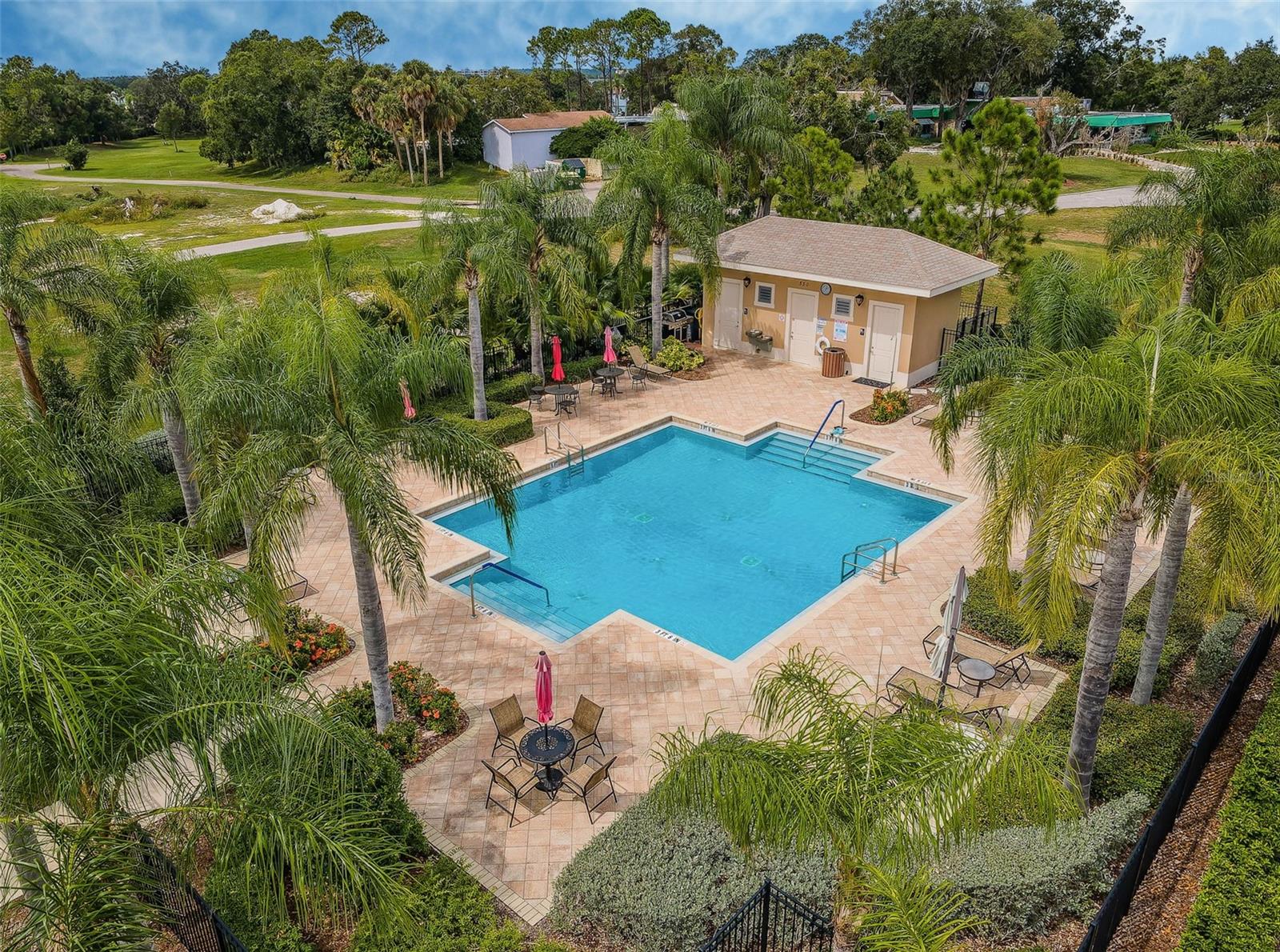 704 CHIPPER DR