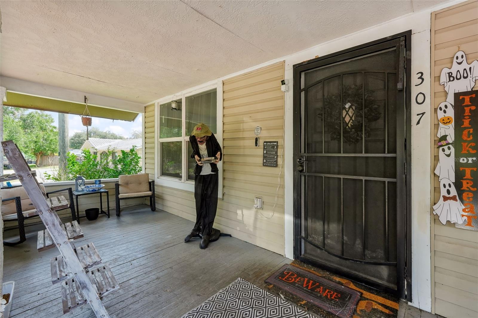 307 W CHERRY ST