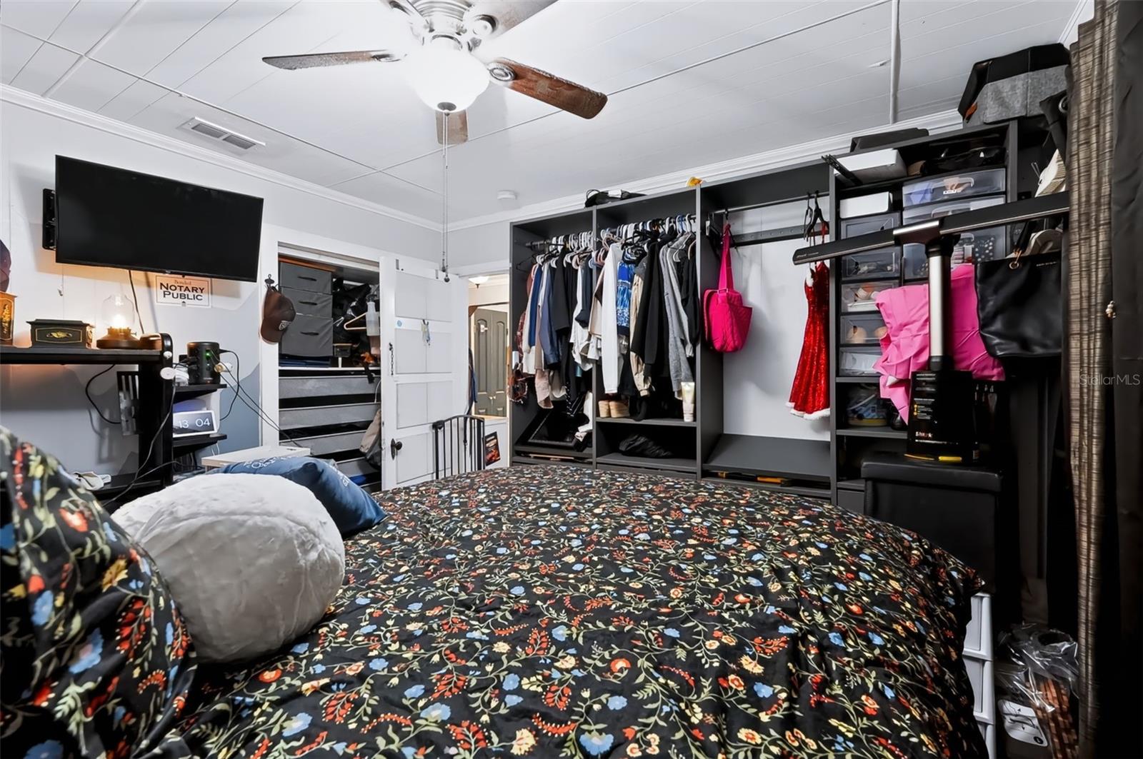 307 W CHERRY ST