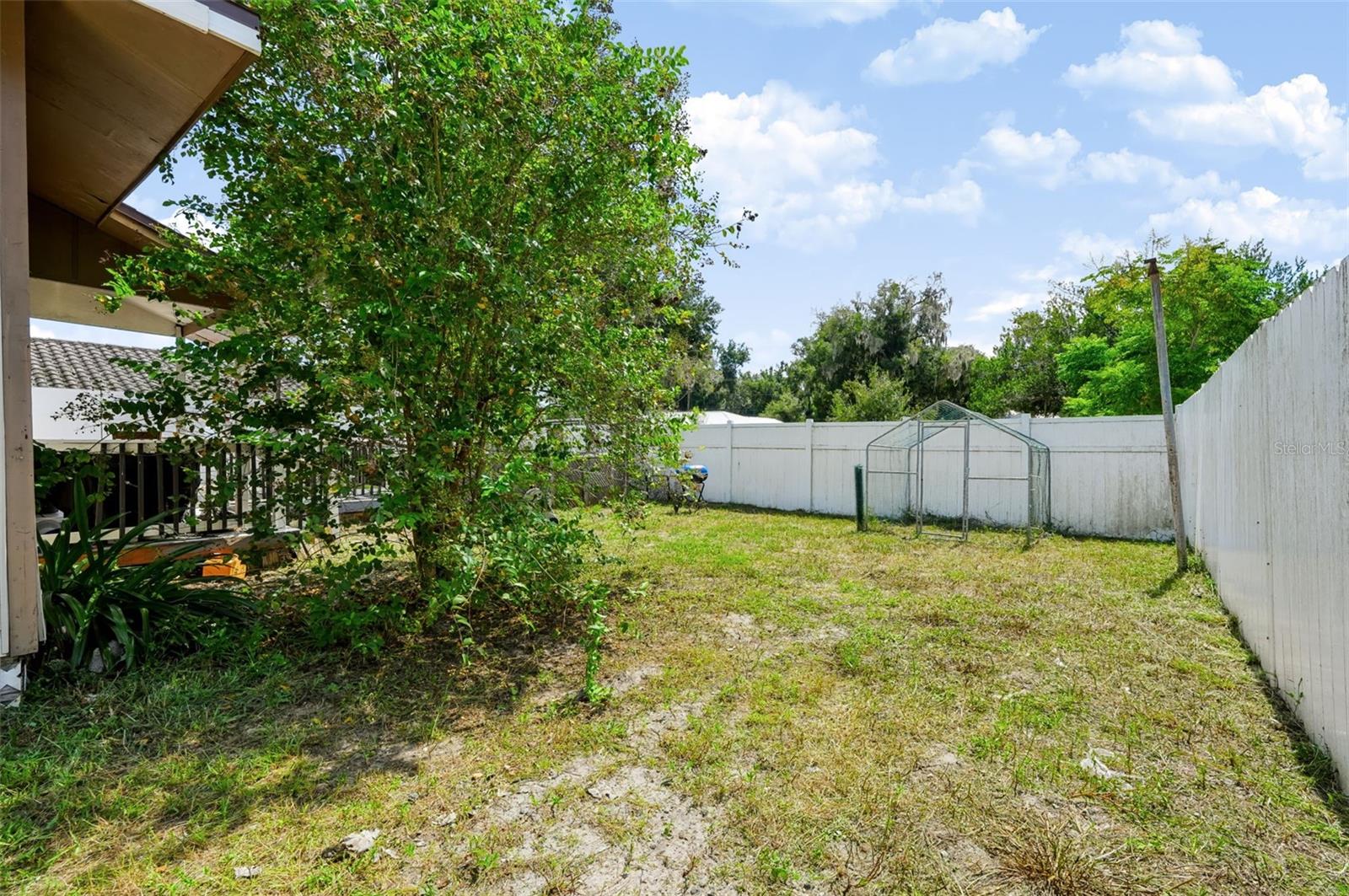 307 W CHERRY ST