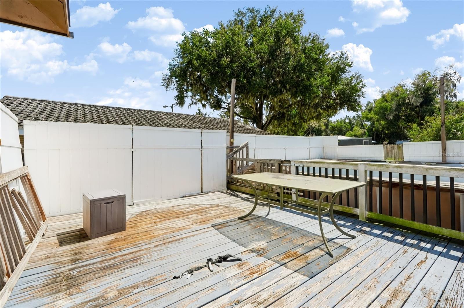 307 W CHERRY ST